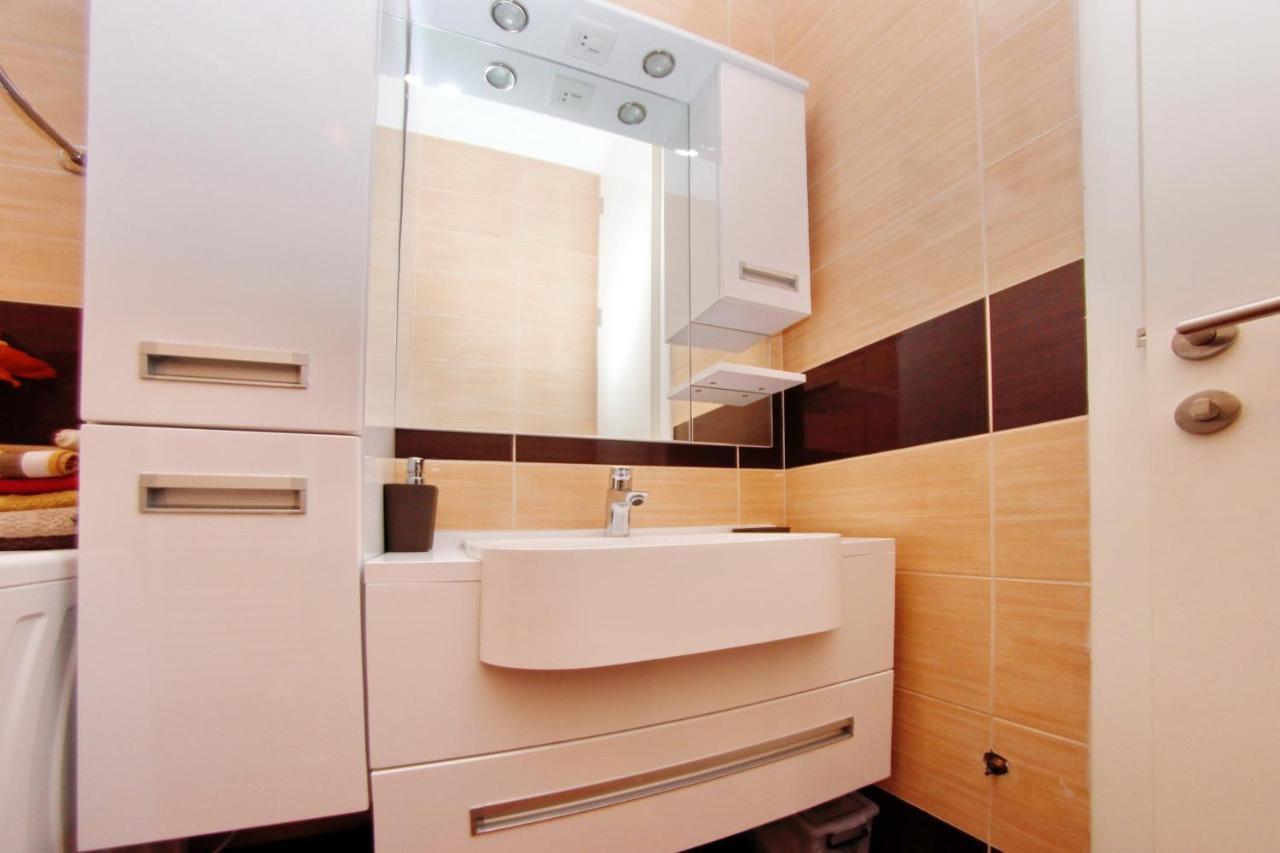 Apartman Centar- Free Parking Apartment Сараево Екстериор снимка